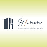 Logo von Hammer Immobilien auf grünem Hintergrund.