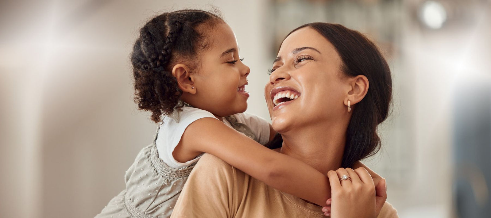 Mutter mit Kind als Symbol für die Themenwelt Gesundheit