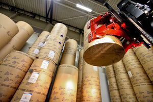 Im Papierlager der Rhein-Zeitung können ca. 1.400 Tonnen Papier gelager werden