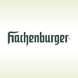 Logo der Firma Hachenburger auf einem grünen Hintergrund