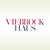 Logo der Firma VIEBROCK HAUS auf einem grünen Hintergrund