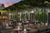Der Innenhof und die Terrasse des Jakobsberg Hotel- & Golfresorts mit einer entspannten und naturnahen Atmosphäre