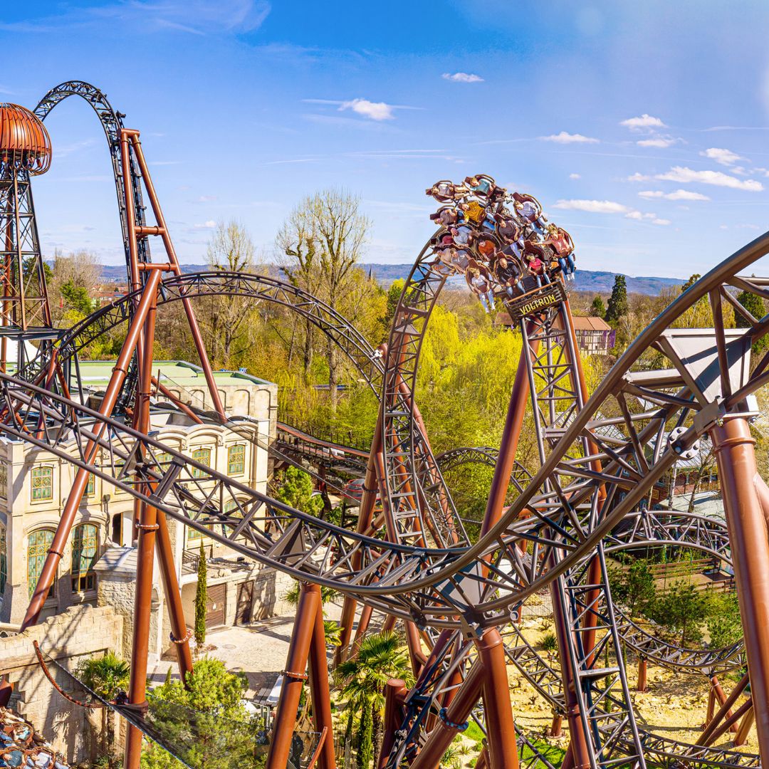 Die Achterbahn „Voltron Nevera“ aus dem Europa-Park