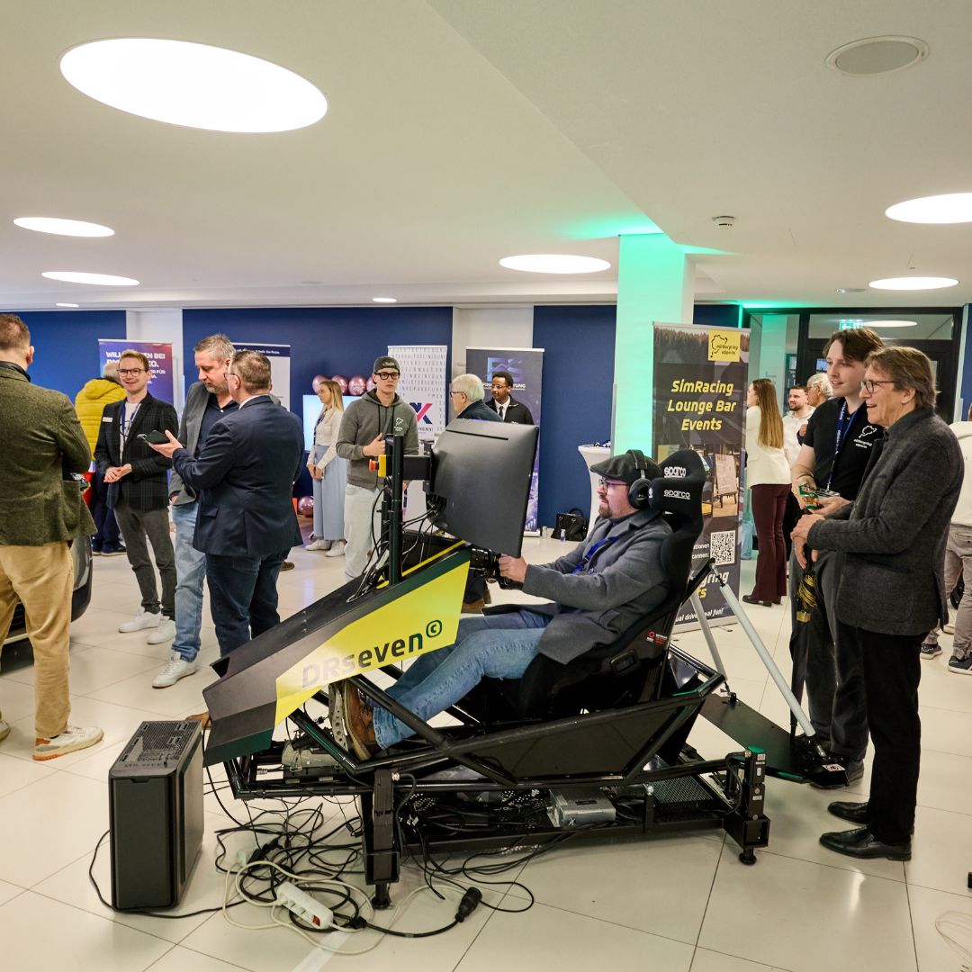 Der SimRacing‑Simulator als Attraktion bei der Immobilienmesse Koblenz.