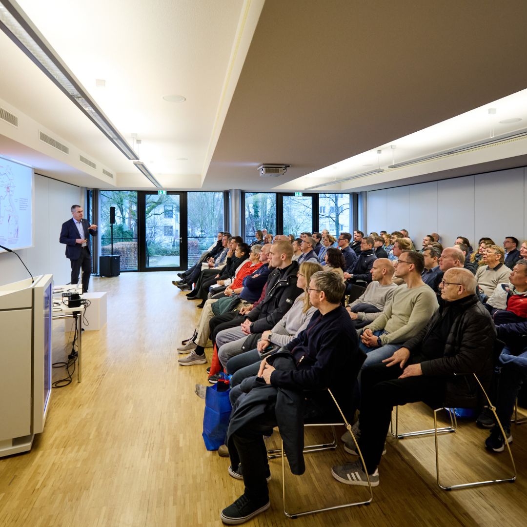 Ein gut besuchter Vortrag bei der Immobilienmesse Koblenz in der Rhein‑Mosel‑Halle.