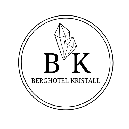 Das Logo von dem Berghotel Kristall in schwarz auf weißem Hintergrund 