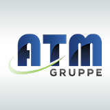 Logo von ATM Anlagentechnik auf grauem Hintergrund.