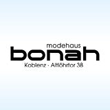 Logo von Modehaus bonah auf hellblauem Hintergrund