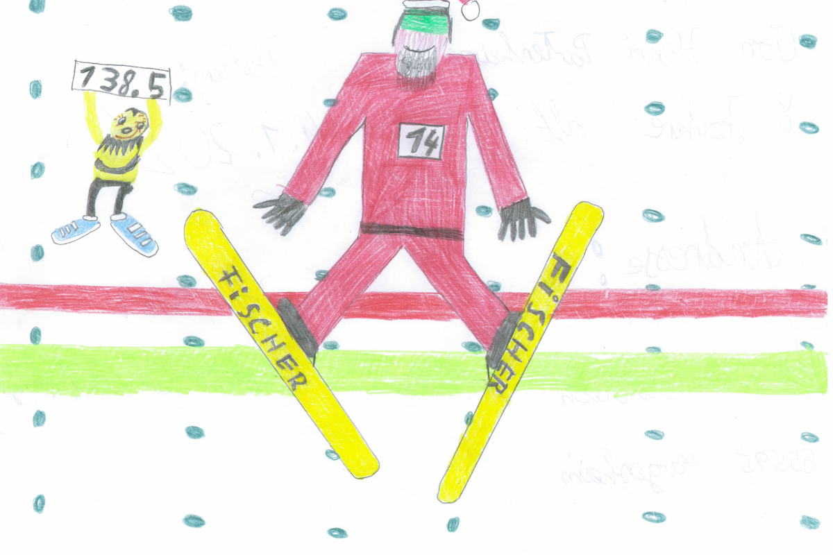 Summi an einer Skisprungschanze mit einer Anzeigetafel in der Hand die anzeigt wie viele Meter man gesprungen ist 
